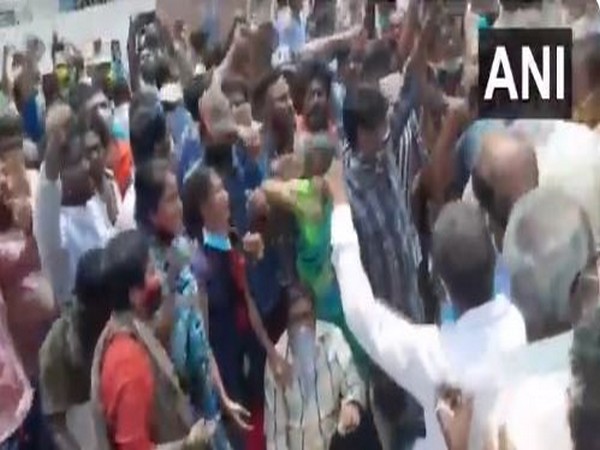 Locals stage protest at LG Polymers plant in Visakhapatnam on Saturday. Photo/ANI