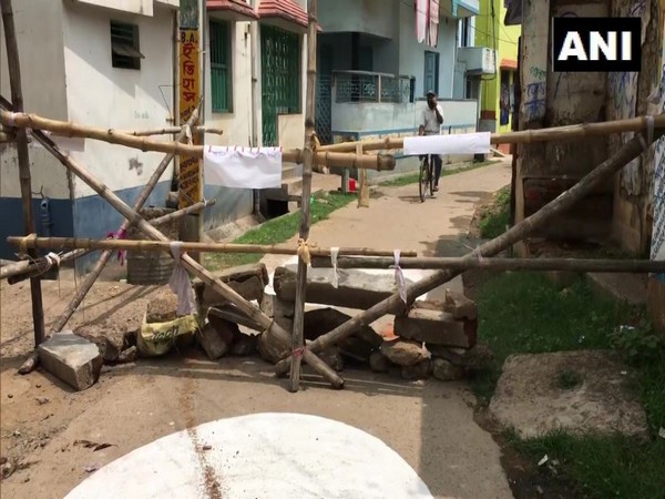 Barricades installed at Baruipara locality in WB's Birbhum. (Photo/ANI)