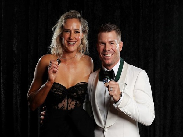 Ellyse Perry (L) and David Warner (R) (Photo/Cricket Australia Twitter)