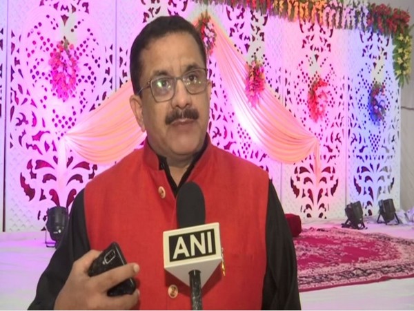 Shia Waqf Board chief Wasim Rizvi talking to ANI in Lucknow. Photo/ANI