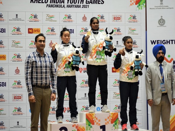 Haryana's Usha wins gold in Weightlifting 55kg category for Girls (Image: SAI/MYAS)
