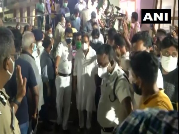 Visual of TMC leaders being taken to Presidency jail (Photo/ANI)