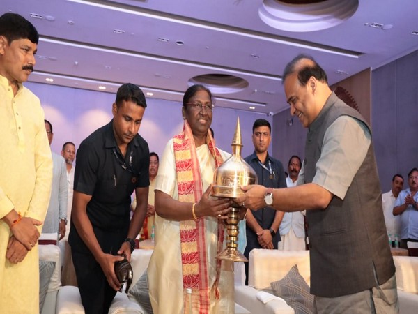 Droupadi Murmu meeting with Dr Himanta Biswa Sarma (Photo/ANI)