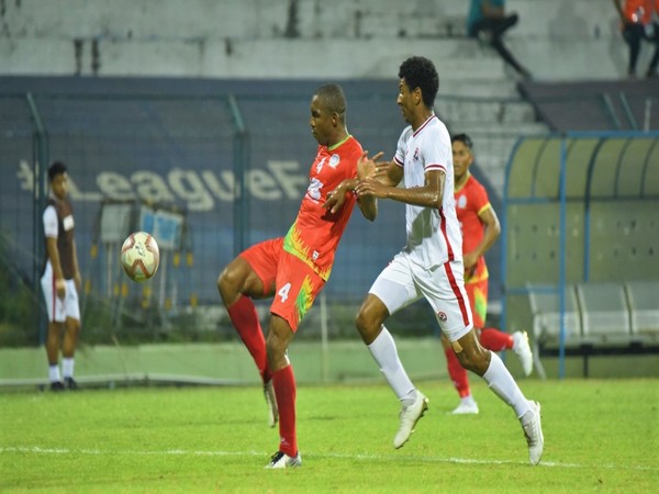 Both teams in action (Photo/I-League)