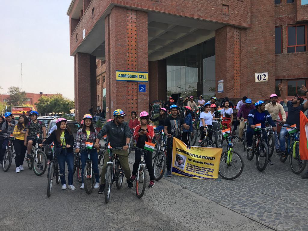 24-yr-old student completes a 9-day cycling journey from Jammu to Delhi to raise funds for Pulwama martyrs