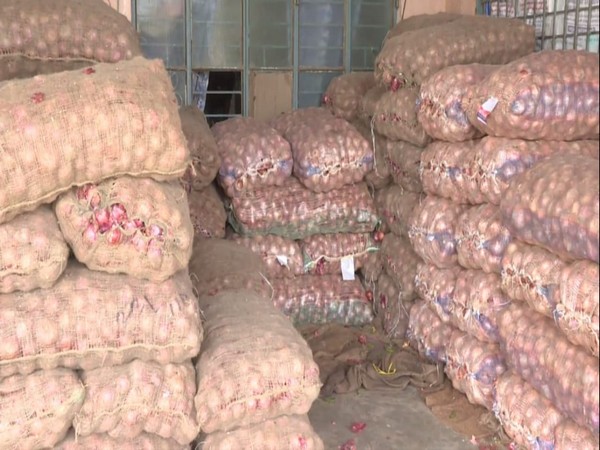 Onions in the local market of Shivamogga in Karnataka. Photo/ANI