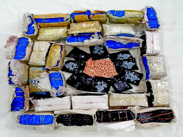 About 29 packets of amphetamines, weighing 6,400 kg was seized in Kolkata.
