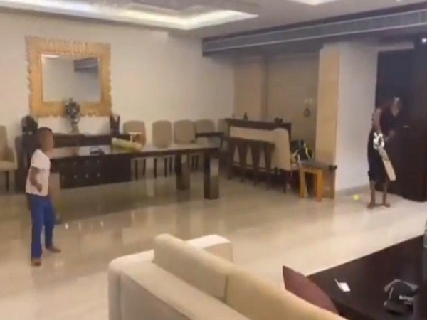 Shikhar Dhawan playing cricket with his son at home. (Photo/ Shikhar Dhawan Twitter) 