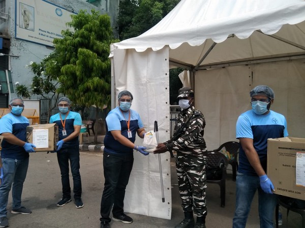 Delhi based NGO begins campaign to distribute food to COVID-19 warriors. 