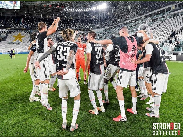 Juventus players celebrating after winning ninth successive Serie A title. (Photo/ Juventus Twitter) 