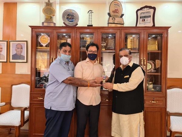 Narinder Batra and Rajeev Mehta meet with Kiren Rijiju