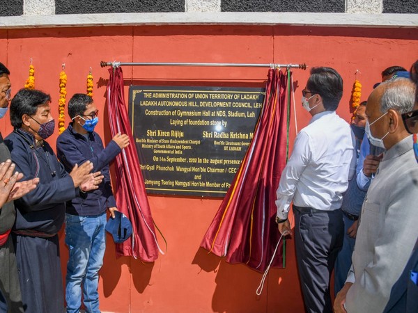 Kiren Rijiju lays foundation stones for various sports facilities in Leh