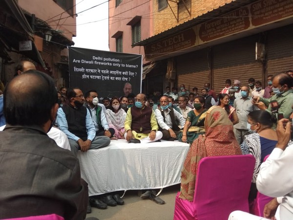 Protest against Delhi government's ban on green crackers on Sunday. (Photo/ANI)