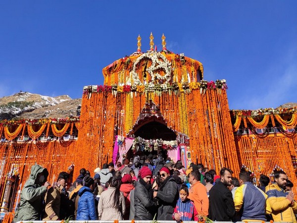 The portals of Badrinath Temple closed on Thursday (Photo/ANI)