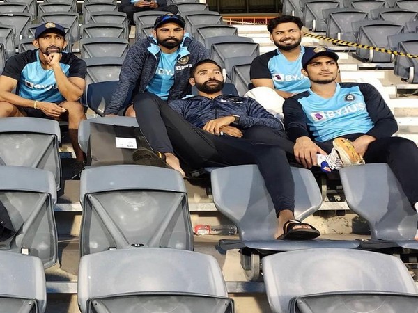 Mohammad Shami, Mohammed Siraj, Rishabh Pant, Wriddhiman Saha and Shubman Gill (Photo/ Team India Instagram) 