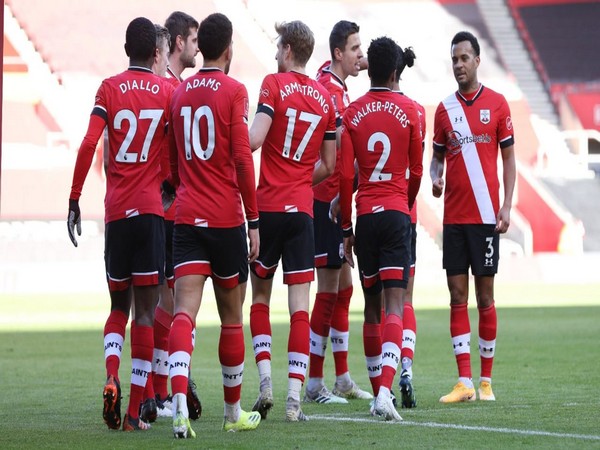 Southampton FC in action against Arsenal (Photo/ Southampton FC Twitter)