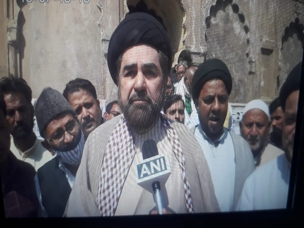 Shia cleric, Maulana kalbe Jawad speaking to ANI. (Photo/ANI)