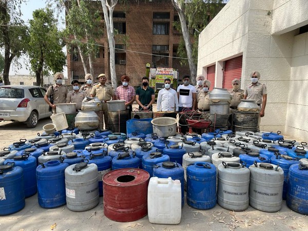 Punjab Police busts illicit Liquor Manufacturing Unit in Amritsar Rural district; five held