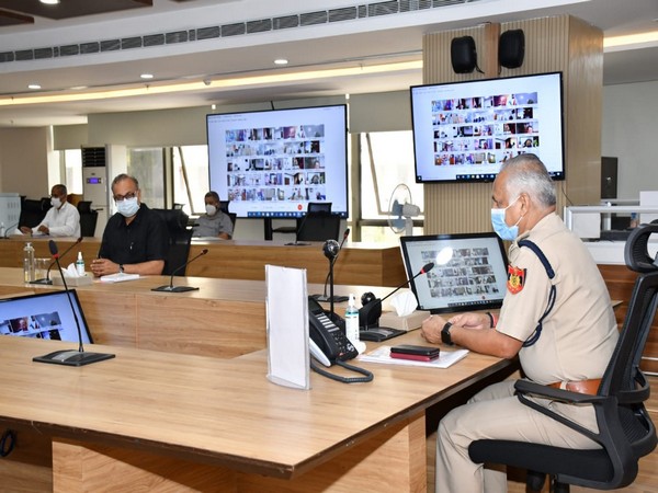 Delhi Police Commissioner SN Shrivastava took a meeting with all senior officals (photo/ANI)