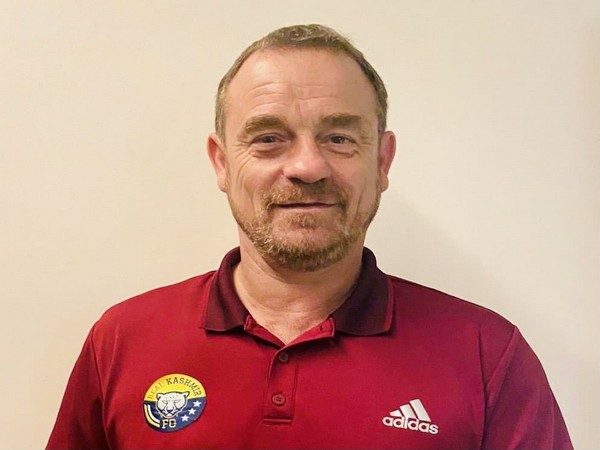 Real Kashmir coach David Robertson 