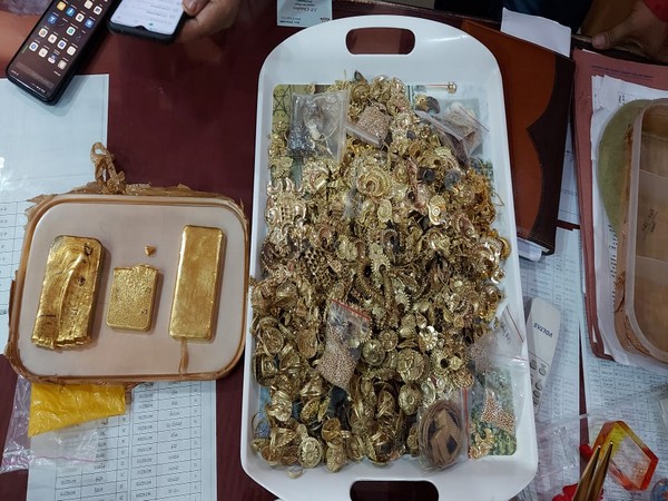 Visuals of gold seized by GRP officials(Photo/ANI)