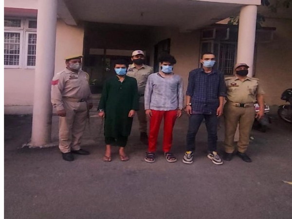 Jammu Police with the accused people in the case 