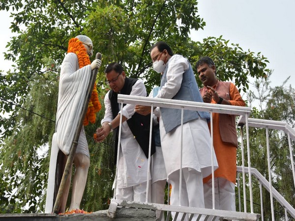 Uttarakhand CM pays tribute to Mahatma Gandhi