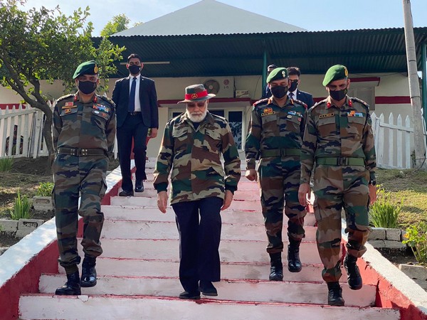 PM Modi with soldiers in J-K's Nowshera (Photo/ANI)