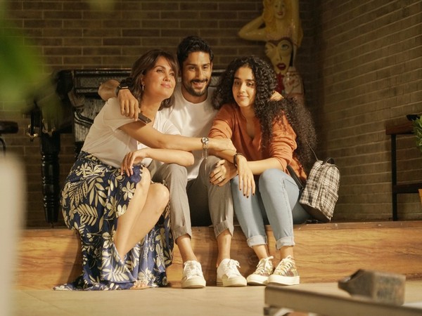 Lara Dutta and Prateik Babbar 