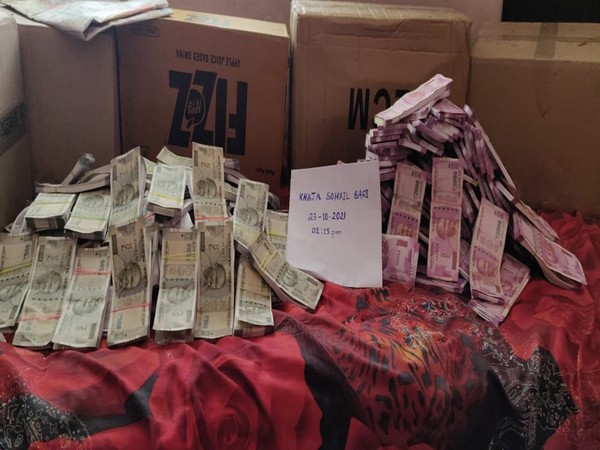  Fake currency recovered in Hyderabad (Photo/ANI)