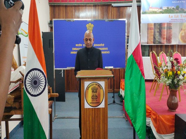 Indian Embassy celebrates Constitution Day in Antananarivo