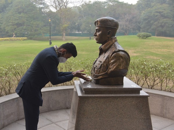 Olympian Sarthak Bhambri pays tribute to Captain Vikram Batra (Image: SAI media)