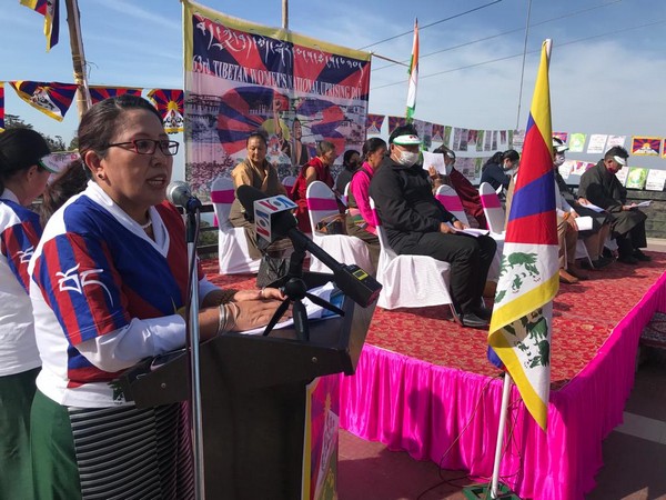 Tibetan women hold protest against China