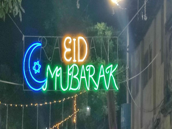 Eid celebration in Kolkata (Photo/ANI)