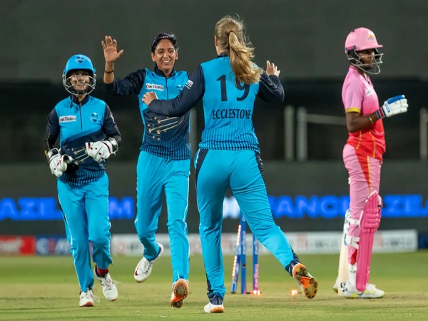 Supernovas captain Harmanpreet Kaur celebrates after team's victory against Trailblazers (Image: iplt20.com)
