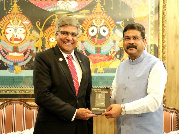 US National Science Foundation Director Sethuraman Panchanathan and Union Minister of Education Dharmendra Pradhan.