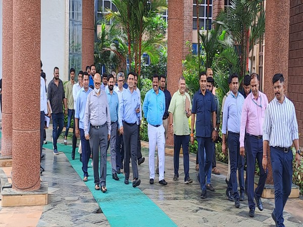 Congress MLAs with CM Pramod Sawant after joining BJP in Goa (Photo/ANI)