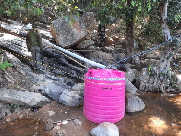 CRPF personnel collecting water in a 1000 litre plastic tank (Photo/ANI)