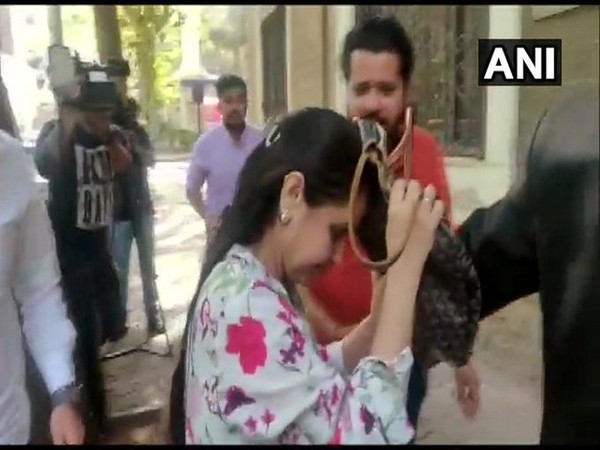 Bindu Kapoor, wife of Yes Bank founder Rana Kapoor arrived at ED's office in Mumbai, Maharashtra on Sunday. Photo/ANI