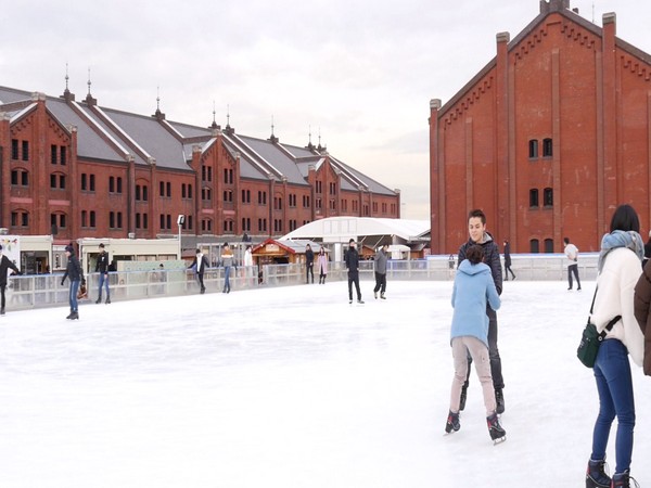 Many features of these old warehouses are still being preserved, even the close-by railway station. 