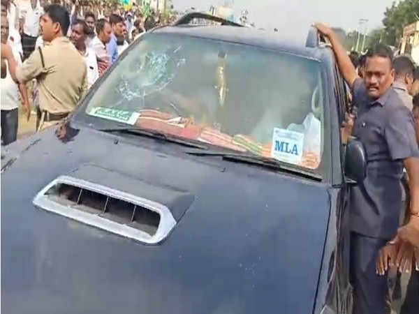 YSRCP MLA's vehicle was allegedly attacked during a road block agitation (File photo)