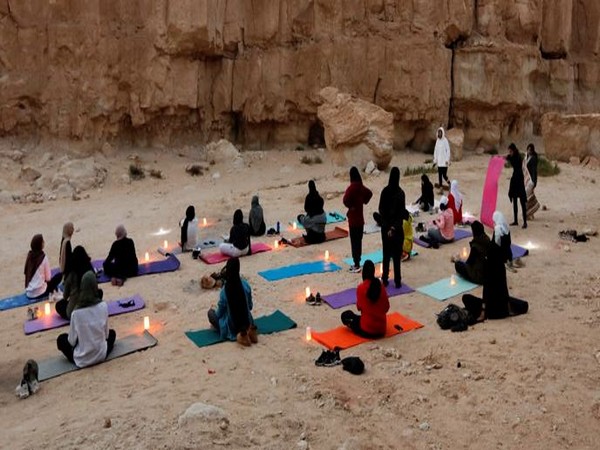 Saudi women perform yoga (file image)