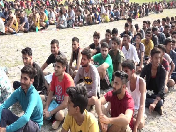  Several youth took part in an Army recruitment drive in Reasi on Tuesday (Photo/ANI)