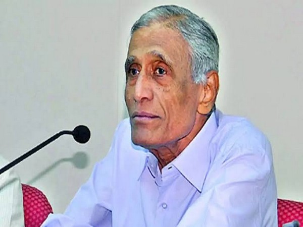 Former bureaucrat BN Yugandhar (Photo Credits: Vice President of India Twitter)