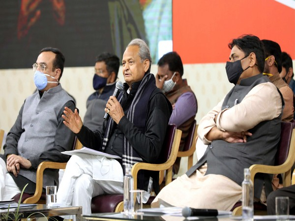 Rajasthan Chief Minister Ashok Gehlot (Centre) (File photo/ANI)