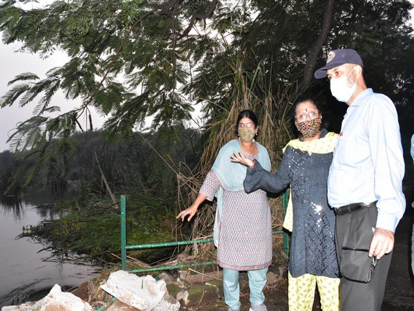 Telangana Principal Chief Conservator of Forests takes stock of situation in Nehru Zoological Park following incessant rains in Hyderabad. Photo/ANI