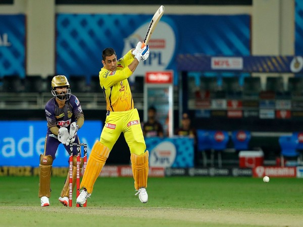 CSK skipper MS Dhoni in action against KKR (Photo/ iplt20.com)