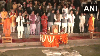 
      
      Delhi CM with her cabinet participates in Yamuna aarti at Vasudev
      
      