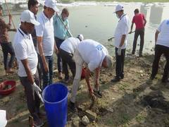 
      
      NMCG organises 'Cleanathon' to clean river Yamuna
      
      