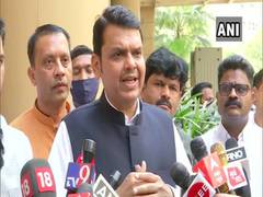 
      
      Maha govt was protecting Sachin Waze, alleges Fadnavis
      
      